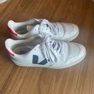 Veja V10 CWL White Nautico Pekin